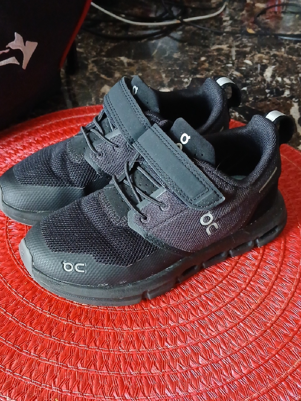 On Cloud SKY KIDS running Shoes US K 12 3KD11430485 EUC